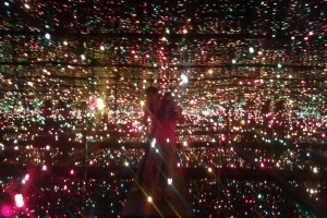 Musee de beaux arts- camera cu oglinzi si lumini